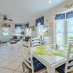 Castaway Cottage