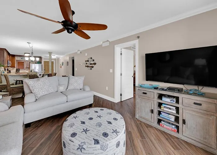 Updated Sixth Floor Gulf Front Property With Washer And Dryer