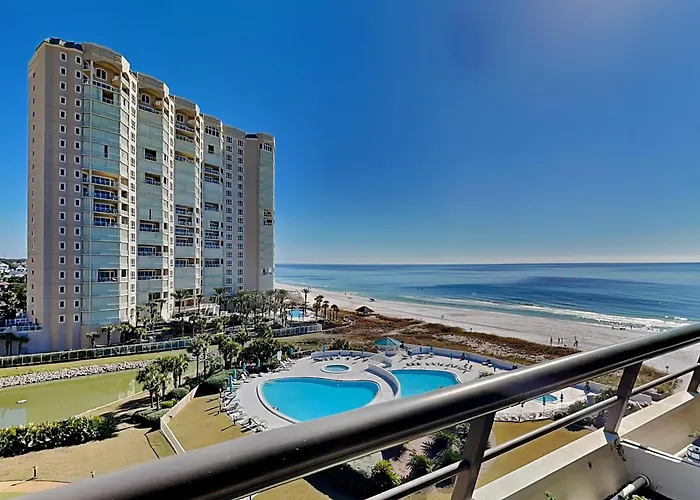 Edgewater 810