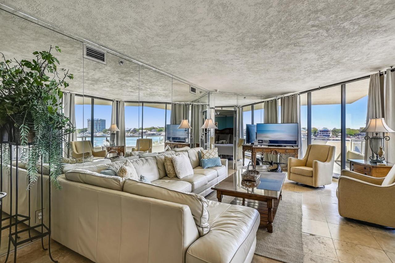 East Pass Towers 304 Apartment