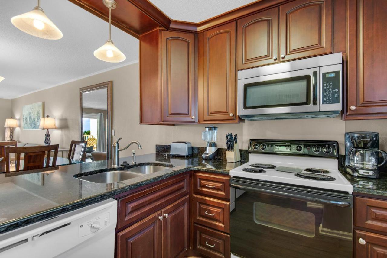 The Islander 302 Apartment *