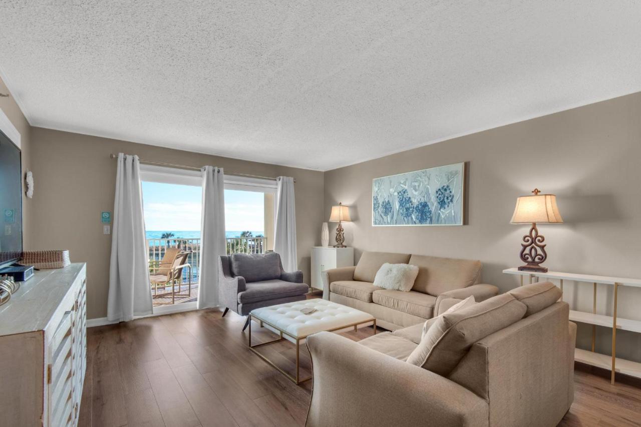 The Islander 302 Apartment *