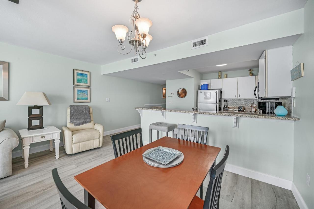 Apartment Front 16th Flr, Ocean View, New Upgrades *