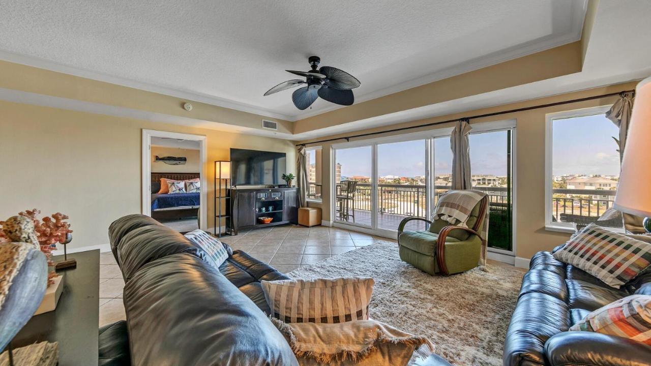 Harbor Landing 203b - Spacious With Views Of The Harbor And Gulf Holiday home Destin