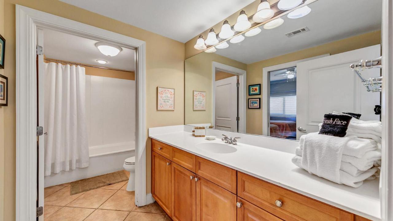 Holiday home Harbor Landing 203b - Spacious With Views Of The Harbor And Gulf
