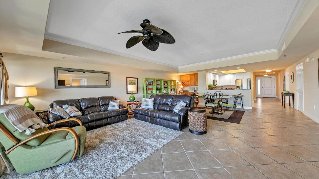 Harbor Landing 203b - Spacious With Views Of The Harbor And Gulf Holiday home Destin