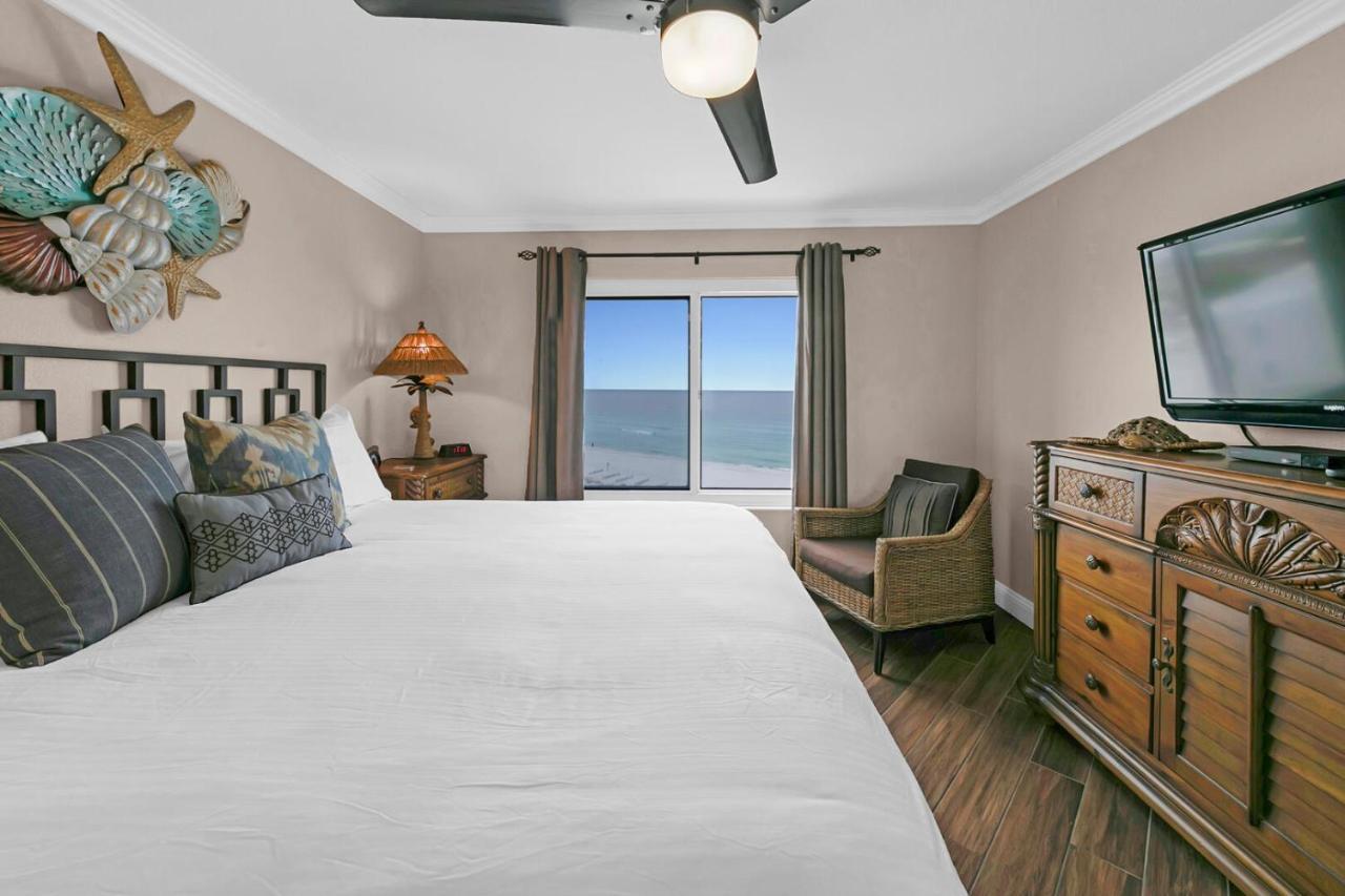 Updated Sixth Floor Gulf Front With Washer And Dryer Holiday home