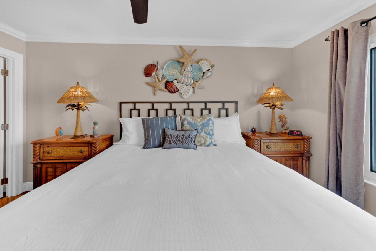 Holiday home Updated Sixth Floor Gulf Front With Washer And Dryer Destin