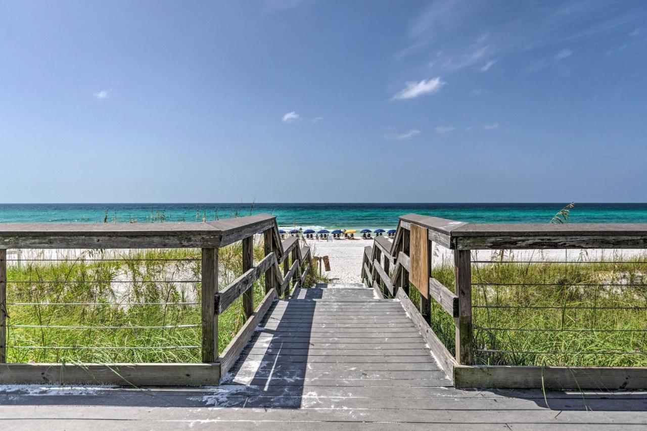 Miramar With Pool Access Walk To Beach!