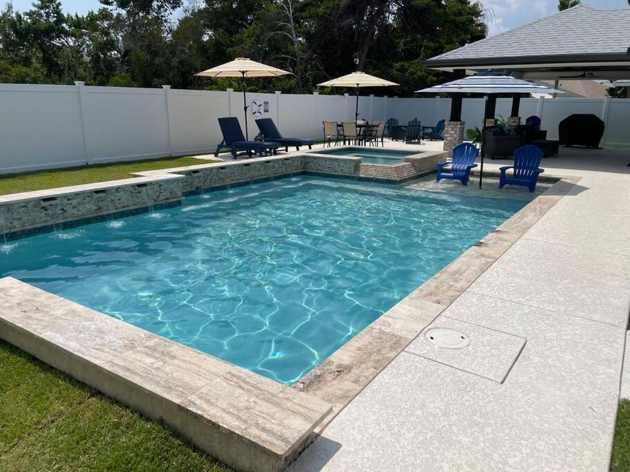 Miramar Walk To Pet Friendly *