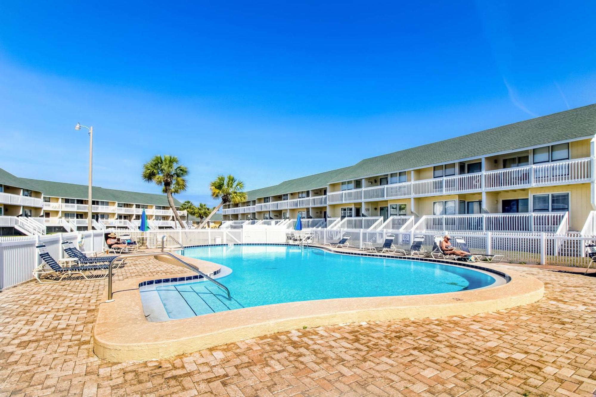 ​sandpiper Cove *