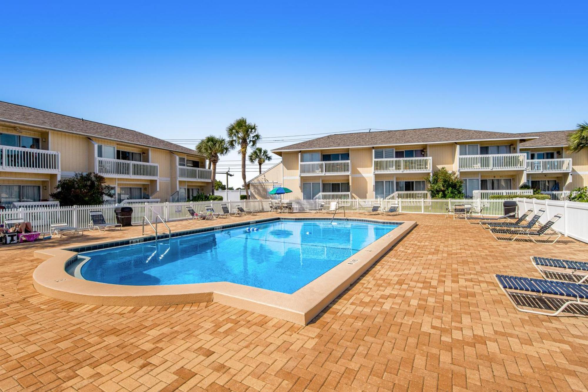 ​sandpiper Cove Hotel *