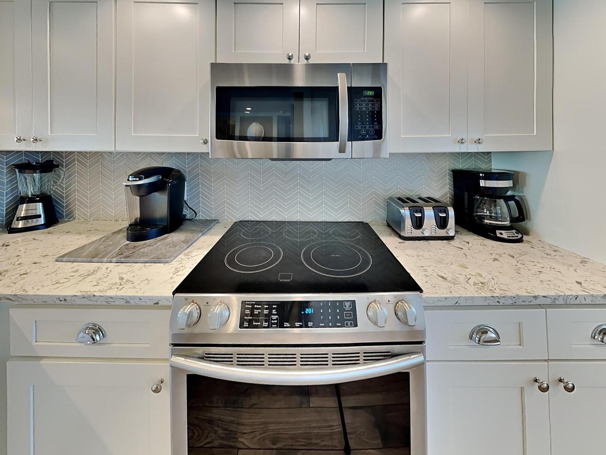 Edgewater 810