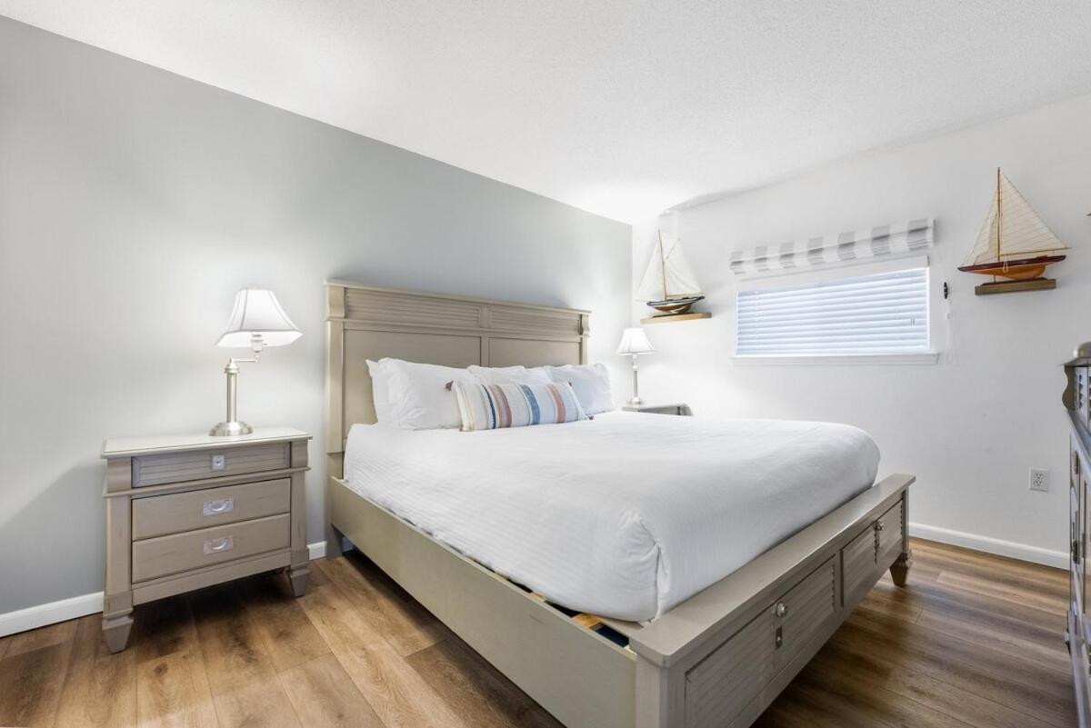 Crystal Sands 110a Apartment Destin