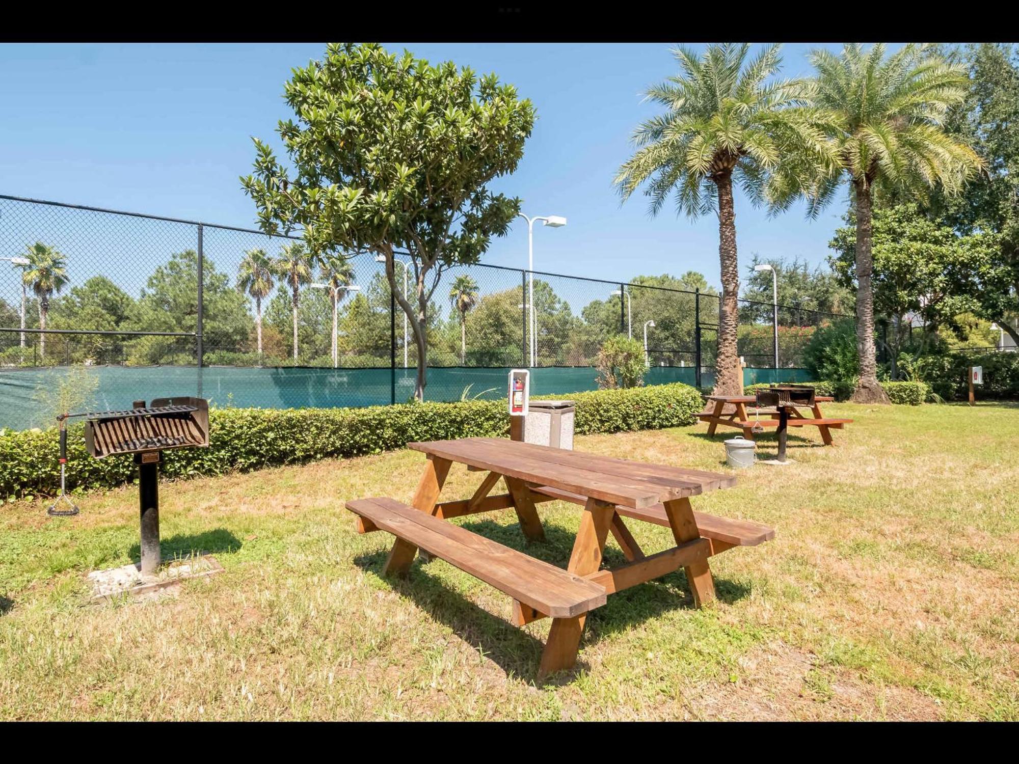 5 Star 7th Fl Sunrise Poolview Private Balconies Gear Shuttle Holiday home *
