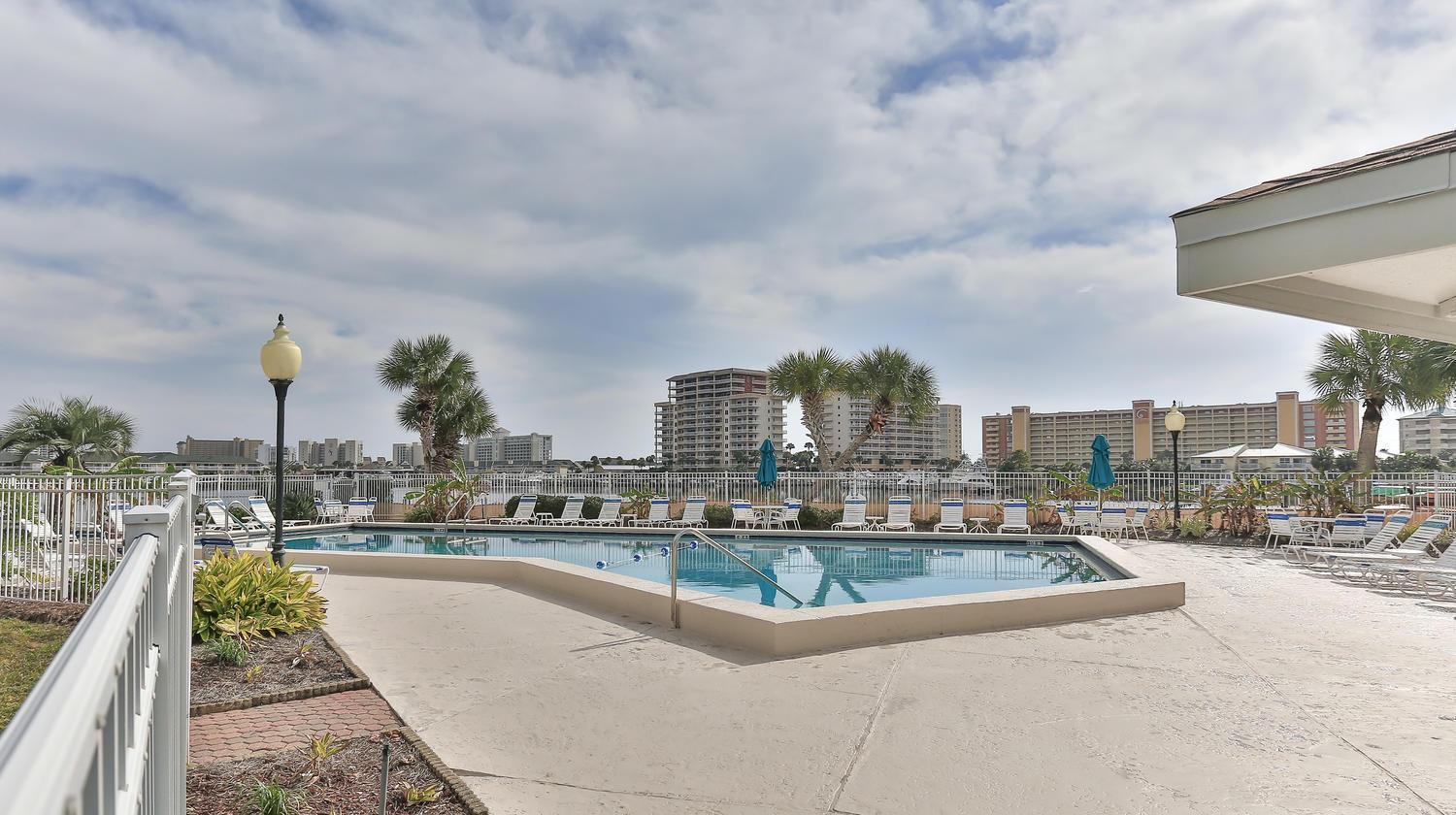 Dolphin Point 402c - 2br Updated With Harbor And Gulf Views Holiday home