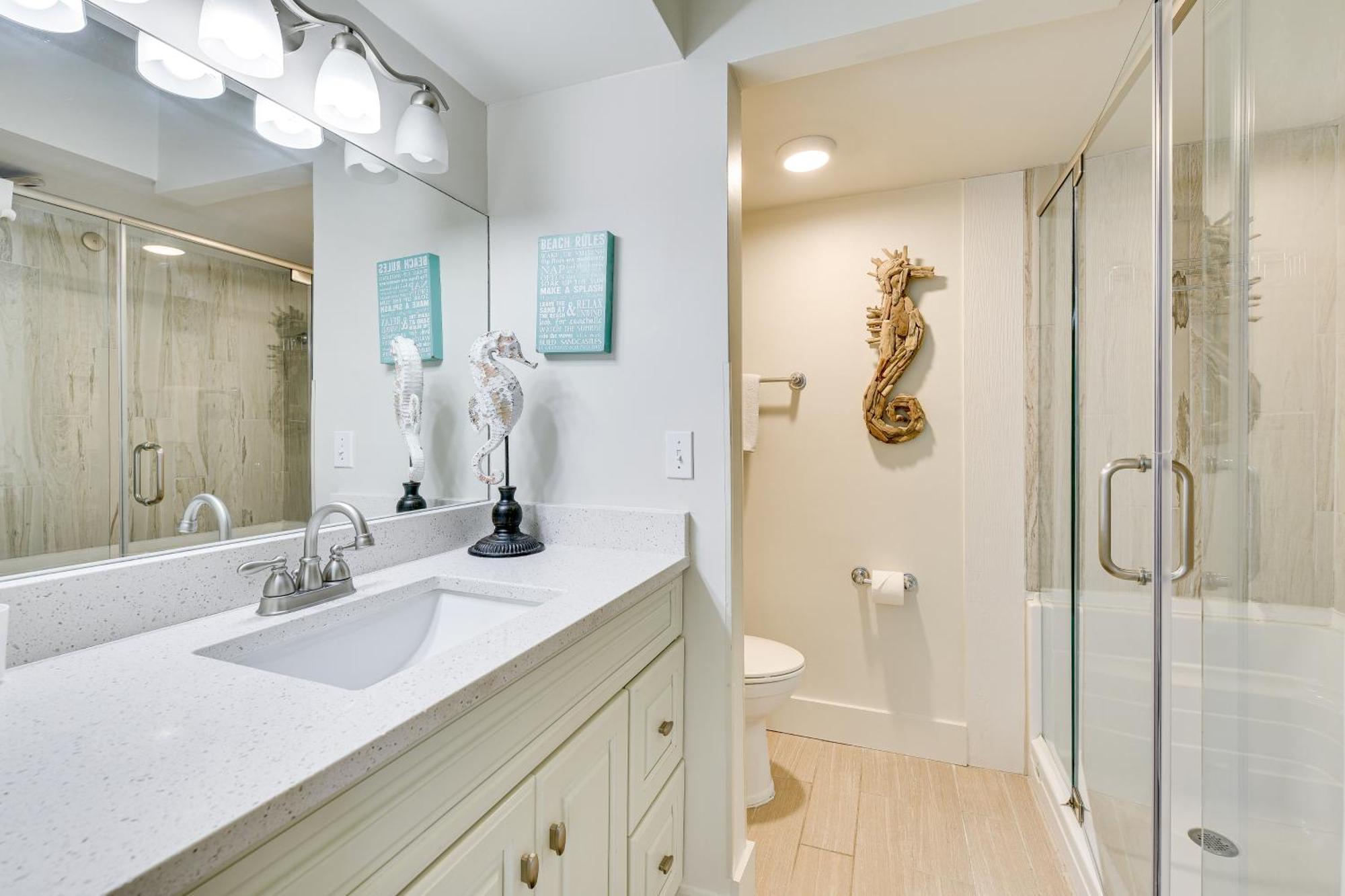 Apartment Miramar With Pool Access Walk To Beach!