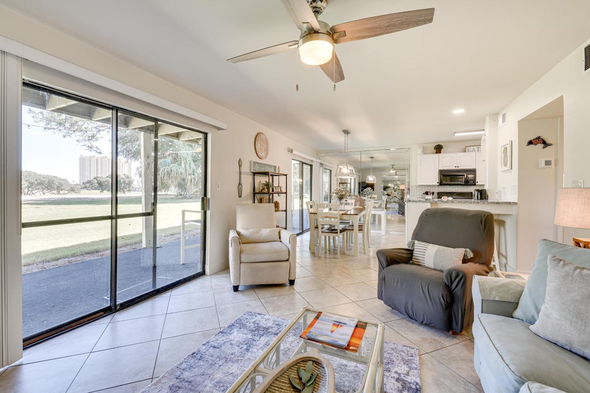 Apartment Miramar With Pool Access Walk To Beach!