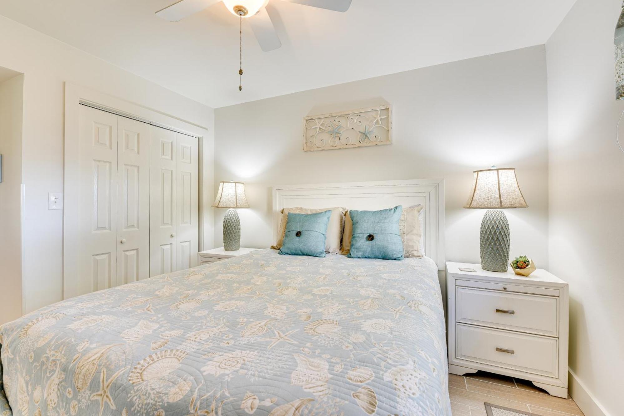 Miramar With Pool Access Walk To Beach! Apartment Destin