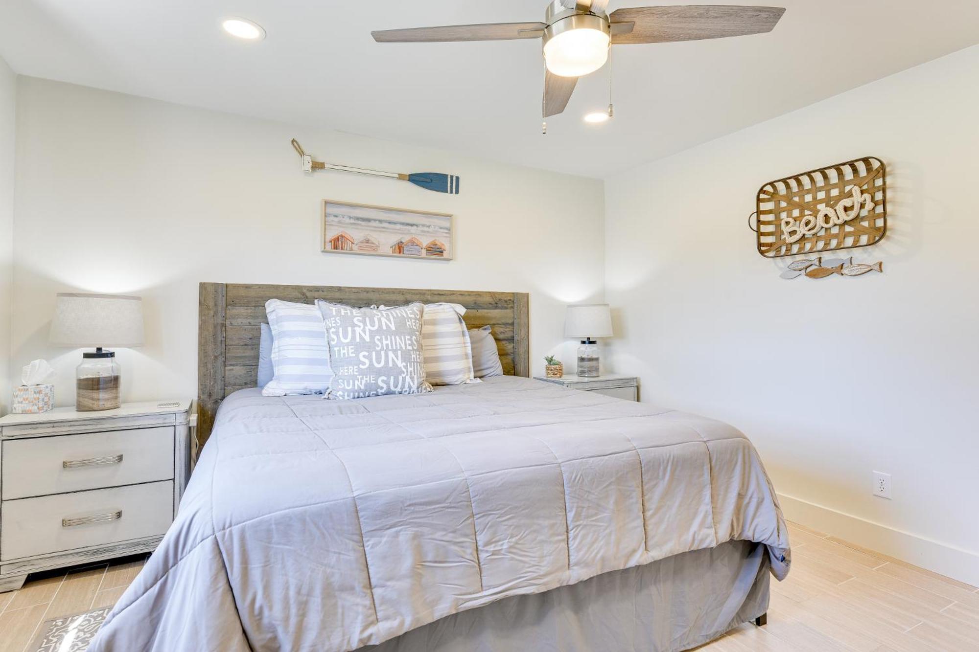 Miramar With Pool Access Walk To Beach! Destin