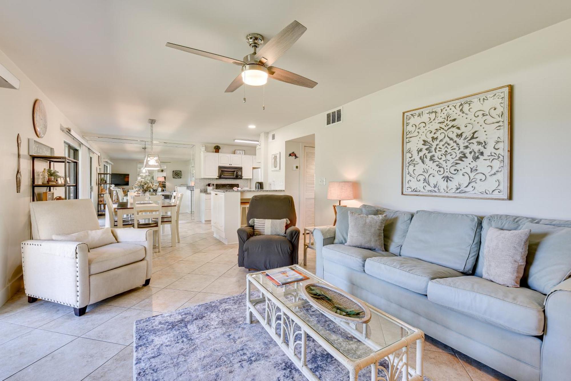 Miramar With Pool Access Walk To Beach! *
