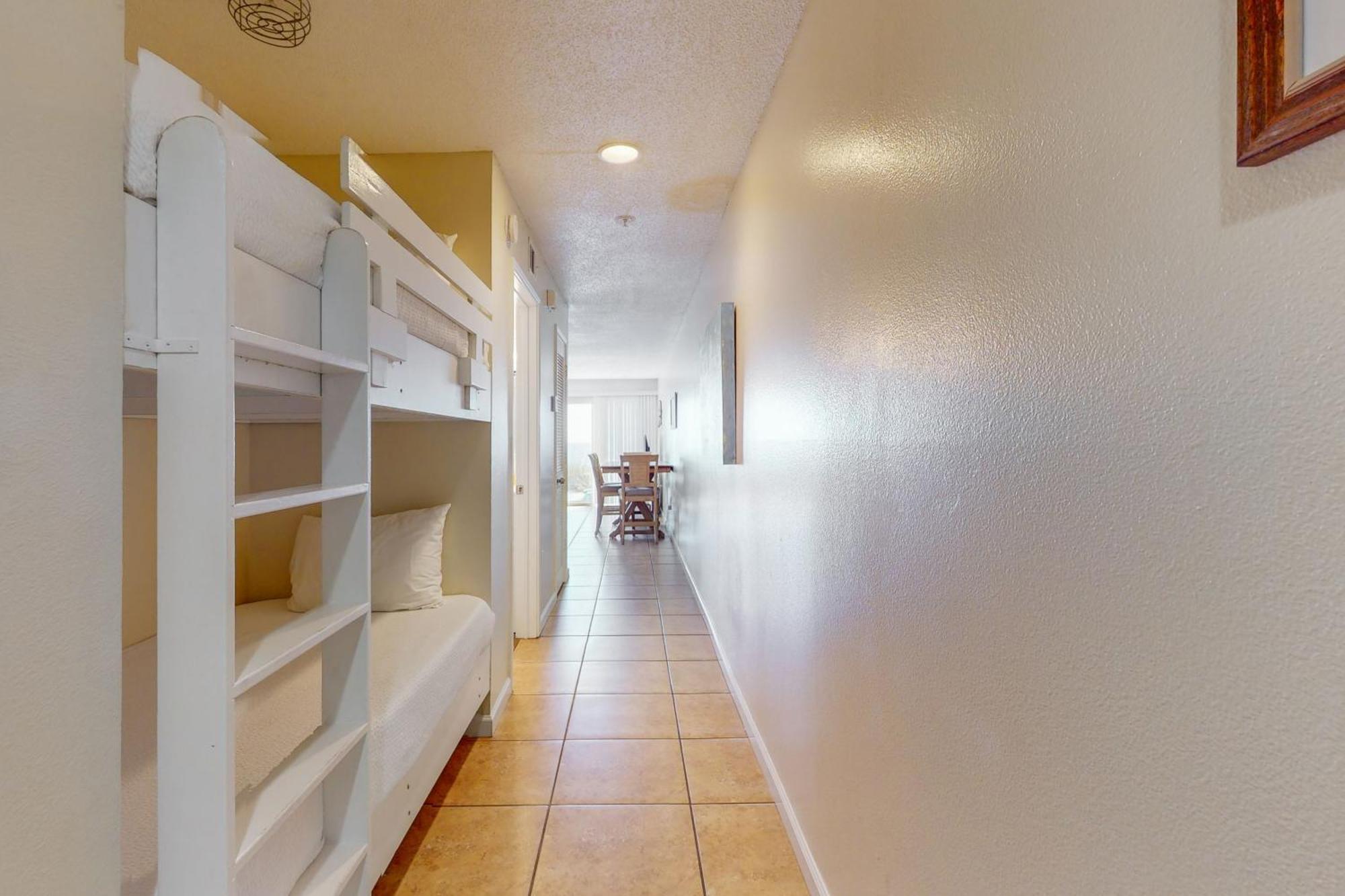 Apartment Crystal Sands