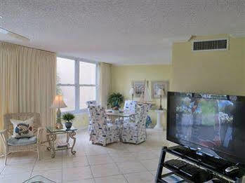 Holiday home Magnolia House At Pointe I