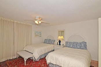 Shoreline Towers By Isle Hotel 3*