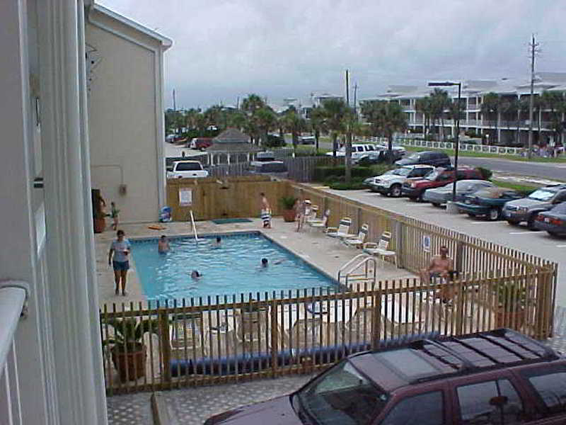 Crystal Sands Apartment *