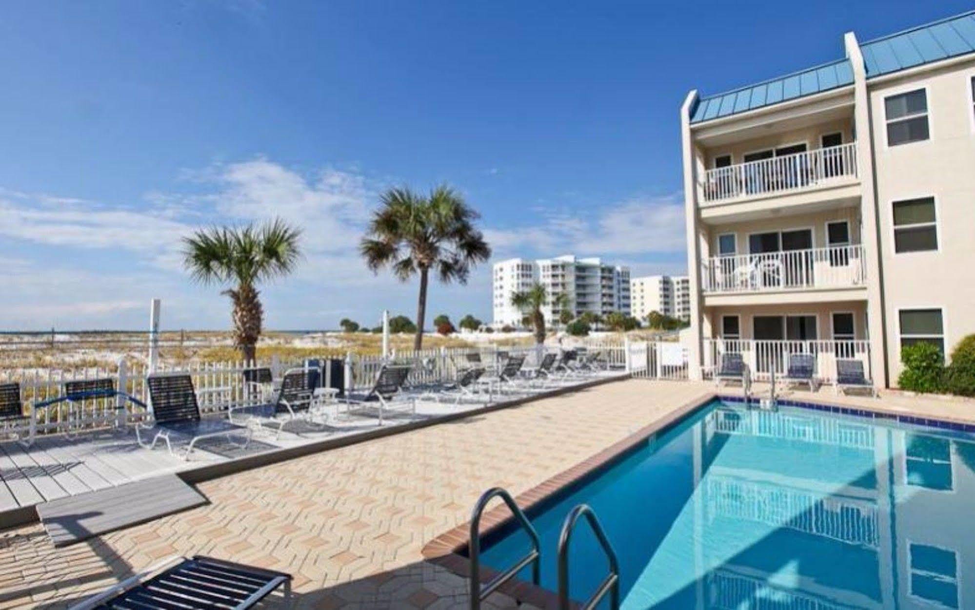 Poolside By Isle