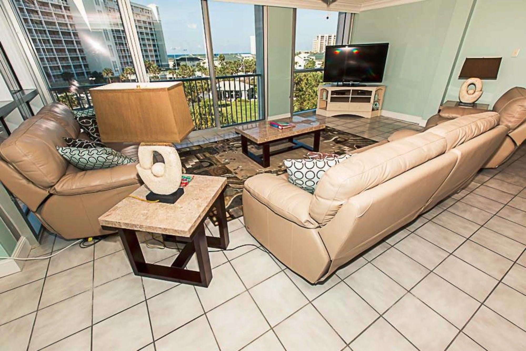 Shoreline Towers By Isle Destin