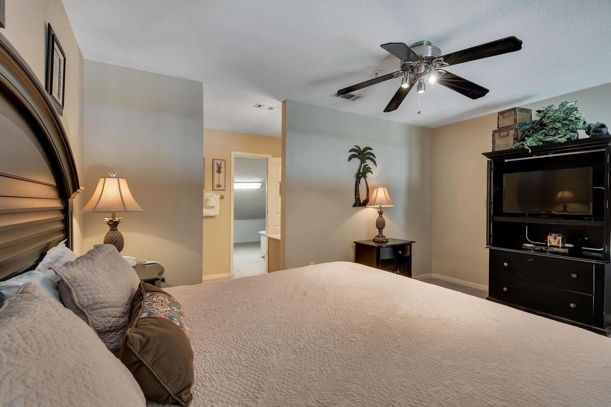 Crystal Sands Apartment