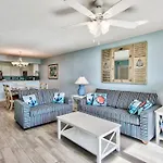 Pelican Beach Resort-Walkout Unit-On The Beach