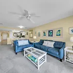 Amalfi Coast 113B - Steps From The Beach 2Bd 2Ba