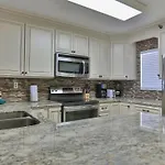 Destin On The Gulf 302 - Perfect Location For A Nice Family Getaway