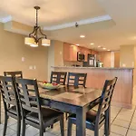 Destin Towers 142 - 2 Bedroom Beach Front Condo In The Heart Of Destin With Amazing Views!
