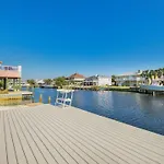Palm Breeze - Is A 4Br With Private Pool And Boat Dock In Destin