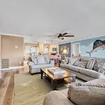 Palm Breeze - Is A 4Br With Private Pool And Boat Dock In Destin