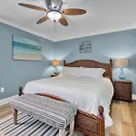Palm Breeze - Is A 4Br With Private Pool And Boat Dock In Destin