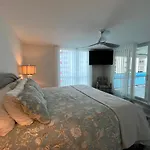 Beach Front Relaxing Get Away On Beautiful Destin Emerald Coast