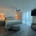 Beach Front Relaxing Get Away On Beautiful Destin Emerald Coast