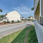 Newly Remodeled Studio In Sandpiper Cove Now With Free Beach Service And Pet Friendly