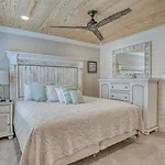 Southbay 101 Completely Remodeled 3 Bedroom Townhome Only 30 Yards From The Beach