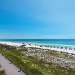 Deja View Beachfront Sunrise Beach Svc Included