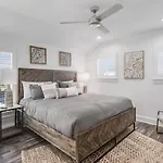 Luxury 8Br Beach House With Pool, Spa, Golf Putting Green
