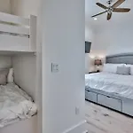 Sun Justice 4 Bd 4Bth Close To Beach