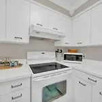 Sandprints II B-1 Sleeps 4 Close To Beach