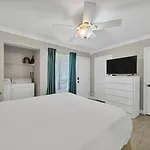 Sandprints II B-1 Sleeps 4 Close To Beach