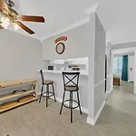 Sandprints II B-1 Sleeps 4 Close To Beach