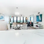 Shoreline Towers 3083